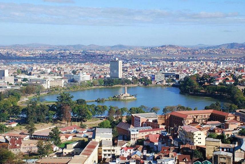 Le lac Anosy